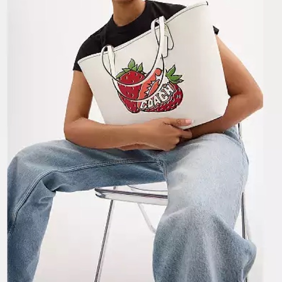 Coach City Tote Bag With Strawberry Graphic $450 RETAIL SOLD OUT - Picture 5 of 16